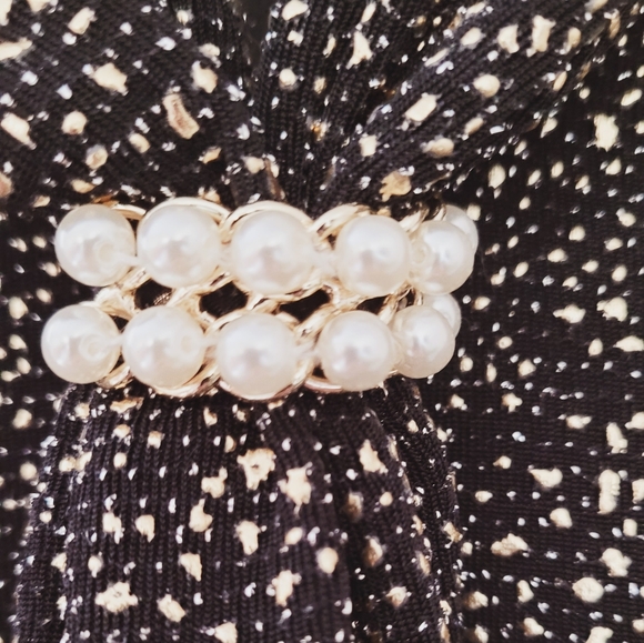 Karl Lagerfeld Black and Gold Women's knit Top Sz M - Picture 6 of 14